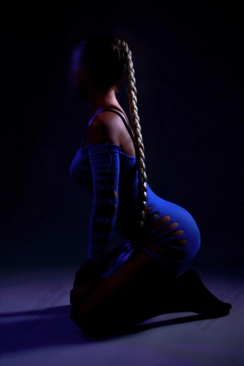CELINE szexi masszazs profil kepes profil - szeximasszazs.hu CELINE - +36 30 364 1545 - szexi masszazs foto